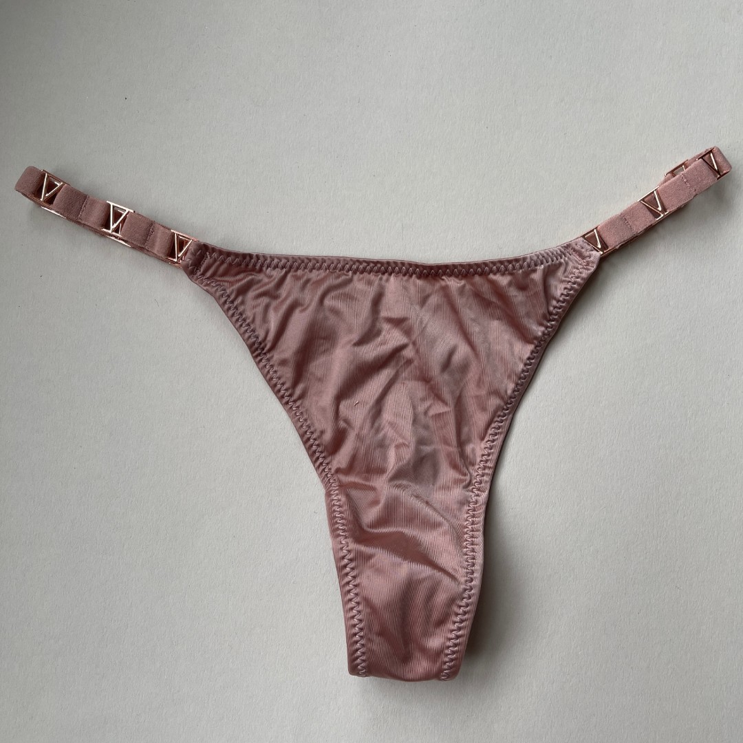 Стрінги VS пудра фото 1