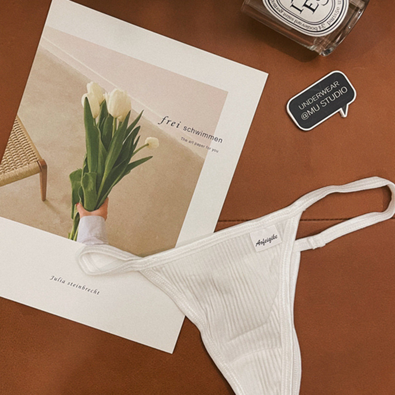 Стрінги Arona білі фото 1