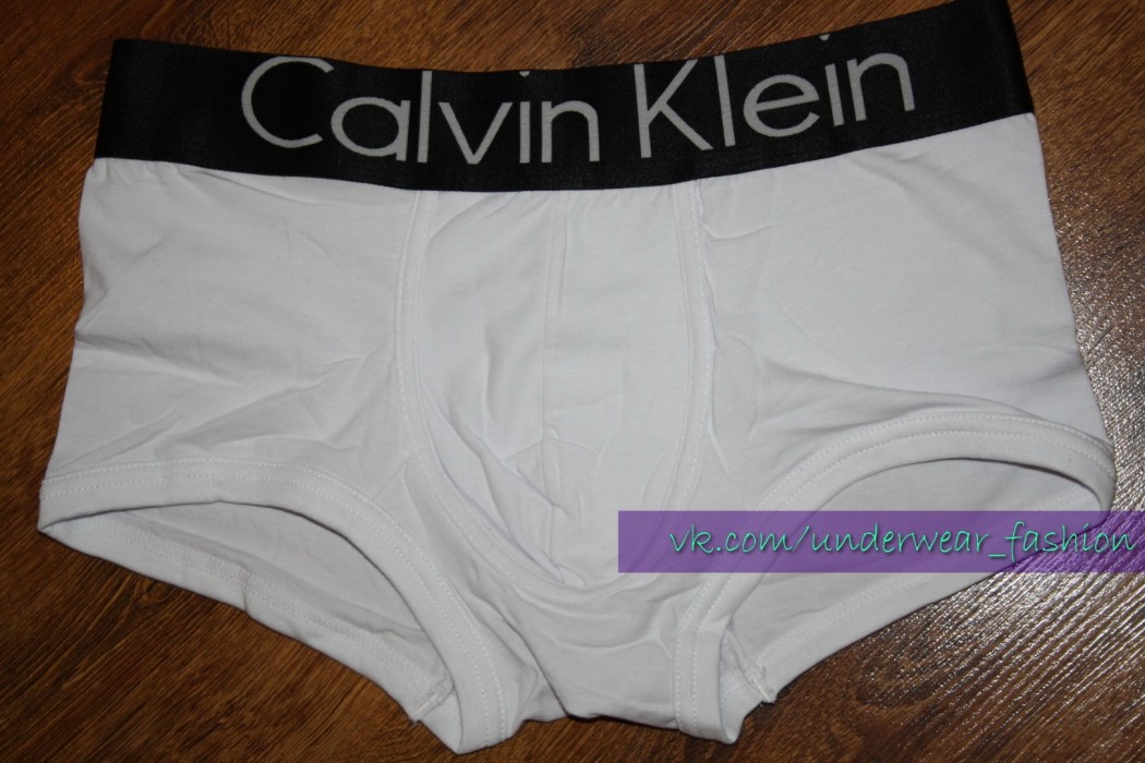 Мужские боксеры Calvin Klein белые с черной резинкой - фото №3