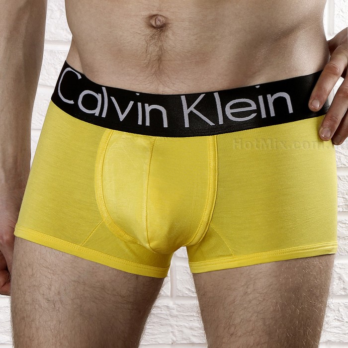 Мужские боксеры Calvin Klein желтые с черной резинкой